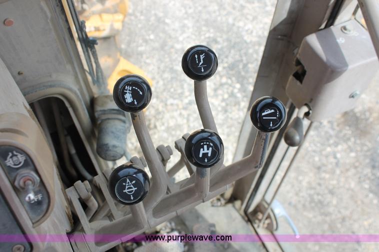 image for item F2944 1993 John Deere 770BH articulated motor grader