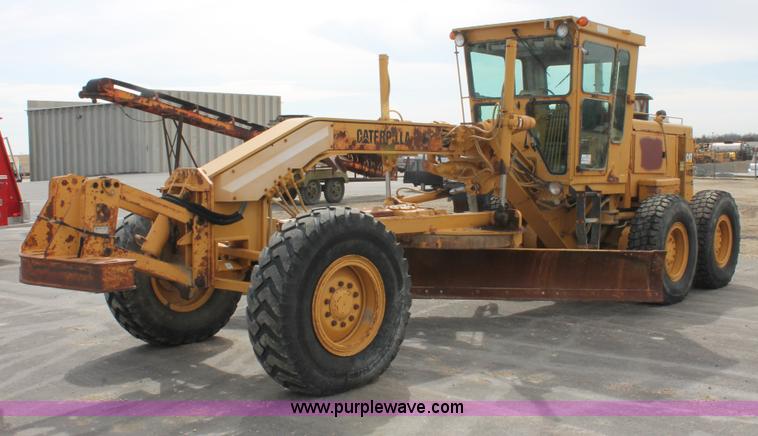 image for item F2945 1995 Caterpillar 140G articulated motor grader