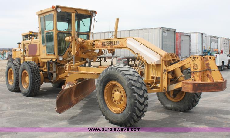 image for item F2945 1995 Caterpillar 140G articulated motor grader
