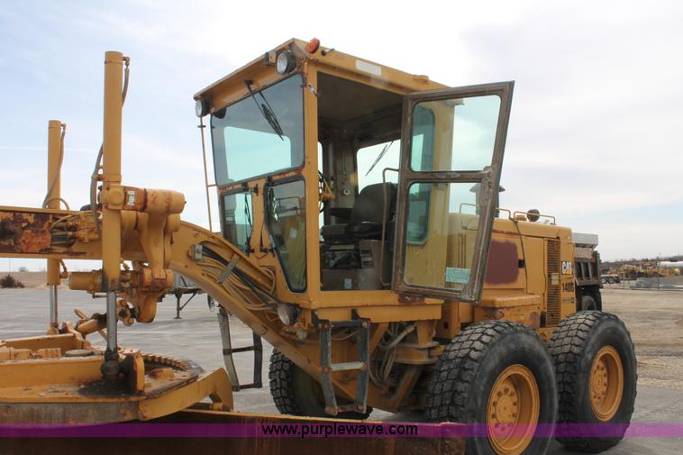 image for item F2945 1995 Caterpillar 140G articulated motor grader