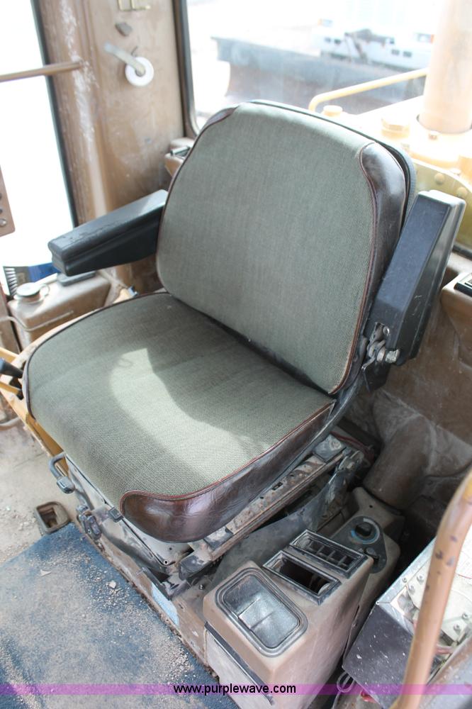 image for item F2945 1995 Caterpillar 140G articulated motor grader