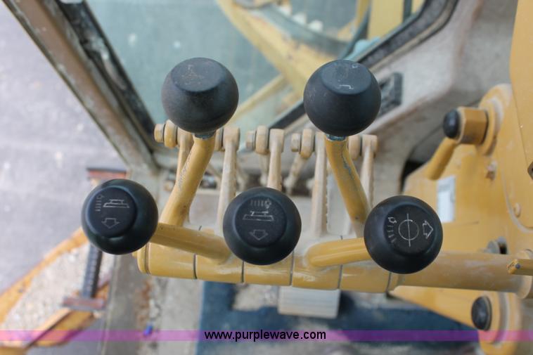 image for item F2945 1995 Caterpillar 140G articulated motor grader
