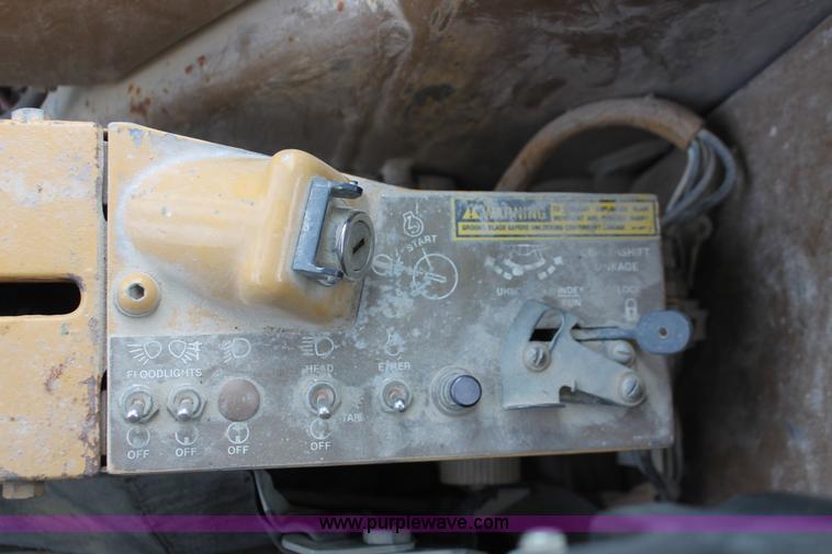 image for item F2945 1995 Caterpillar 140G articulated motor grader