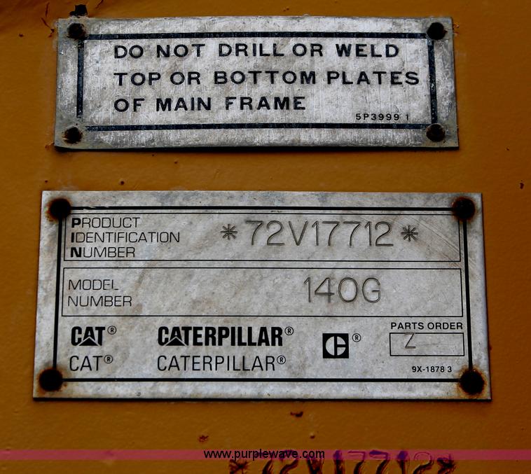 image for item F2945 1995 Caterpillar 140G articulated motor grader