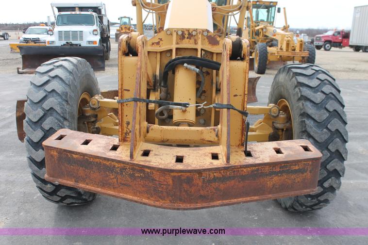 image for item F2945 1995 Caterpillar 140G articulated motor grader