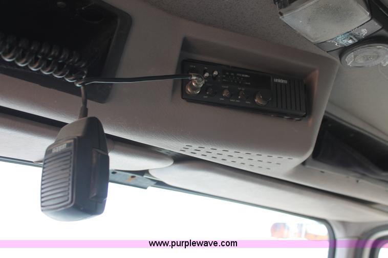 image for item F2946 1997 International 4800 dump truck