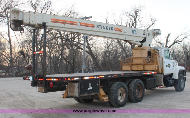 image for item F2952 1989 Ford L8000 crane truck