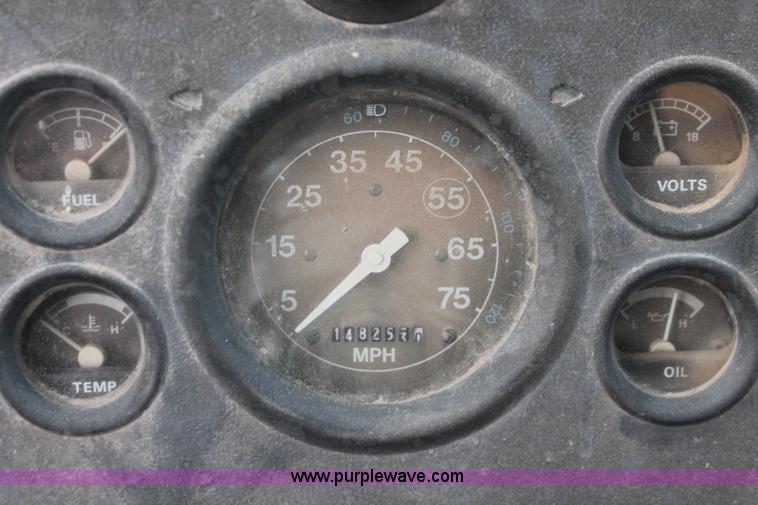 image for item F2952 1989 Ford L8000 crane truck