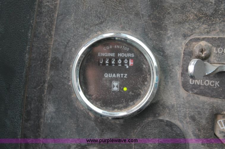 image for item F2952 1989 Ford L8000 crane truck