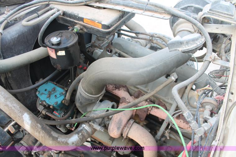 image for item F2952 1989 Ford L8000 crane truck