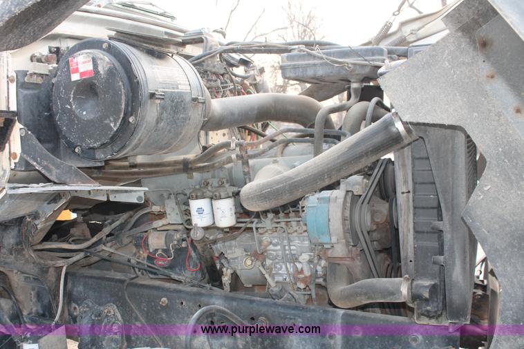 image for item F2952 1989 Ford L8000 crane truck