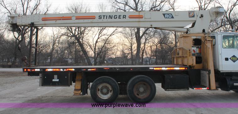 image for item F2952 1989 Ford L8000 crane truck