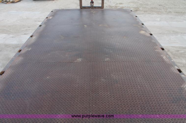 image for item F2952 1989 Ford L8000 crane truck