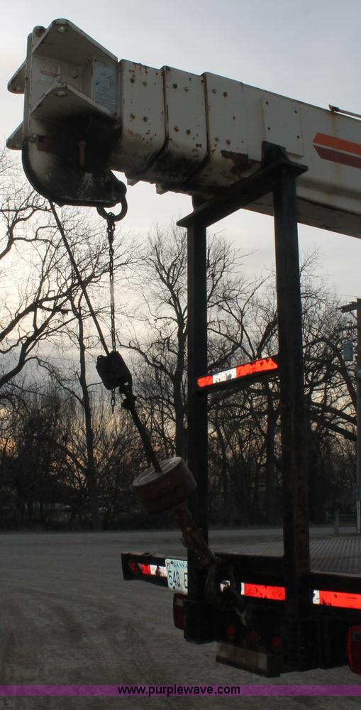 image for item F2952 1989 Ford L8000 crane truck