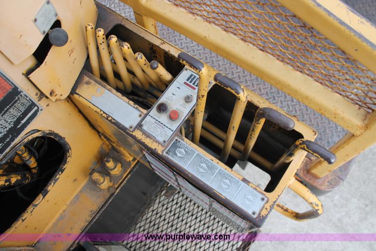 image for item F2952 1989 Ford L8000 crane truck