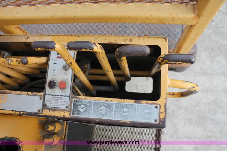 image for item F2952 1989 Ford L8000 crane truck