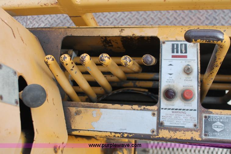 image for item F2952 1989 Ford L8000 crane truck