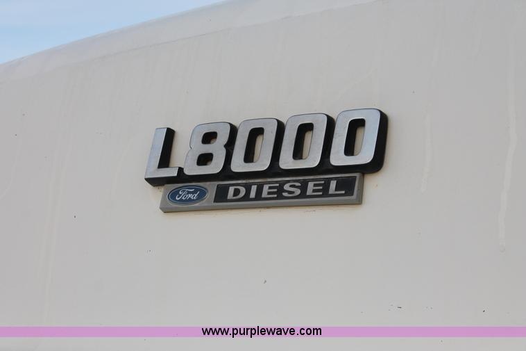 image for item F2952 1989 Ford L8000 crane truck