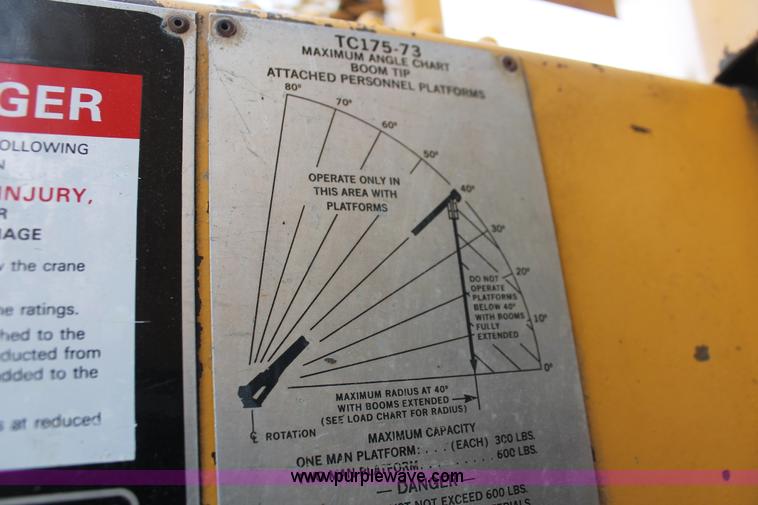 image for item F2952 1989 Ford L8000 crane truck