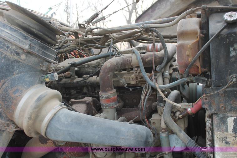 image for item F2953 1987 Ford LTL9000 semi truck