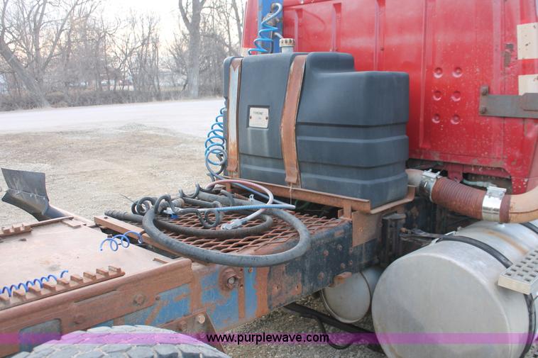 image for item F2953 1987 Ford LTL9000 semi truck