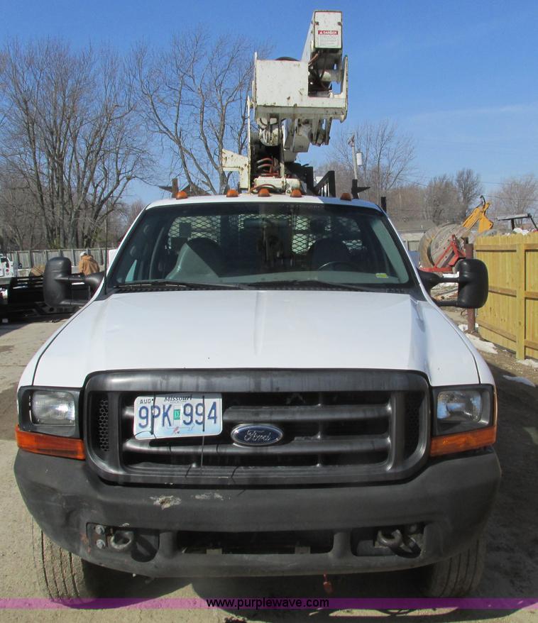 image for item F4405 1999 Ford F550 Super Duty bucket truck