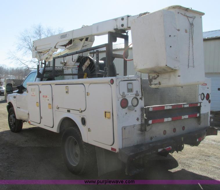 image for item F4405 1999 Ford F550 Super Duty bucket truck