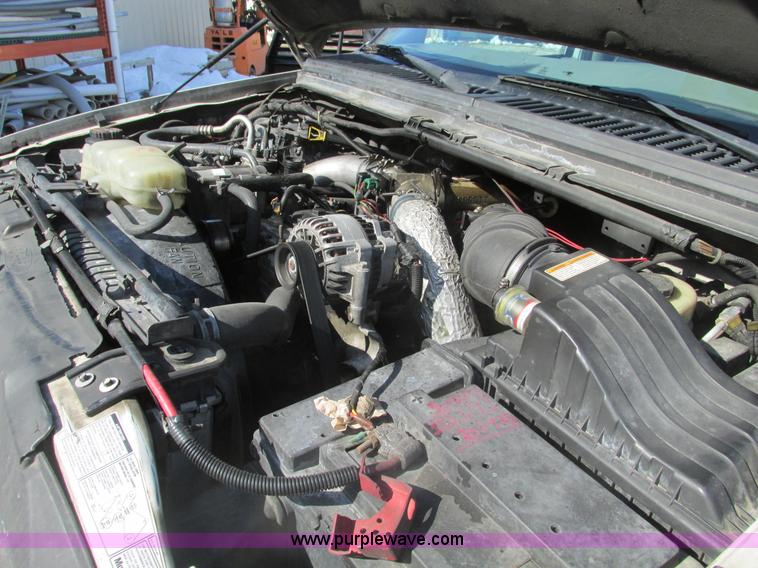 image for item F4405 1999 Ford F550 Super Duty bucket truck