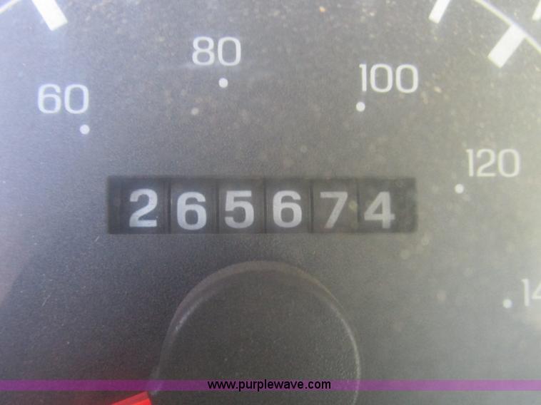 image for item F4405 1999 Ford F550 Super Duty bucket truck