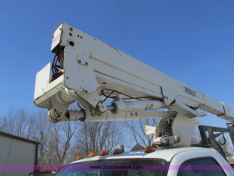 image for item F4405 1999 Ford F550 Super Duty bucket truck