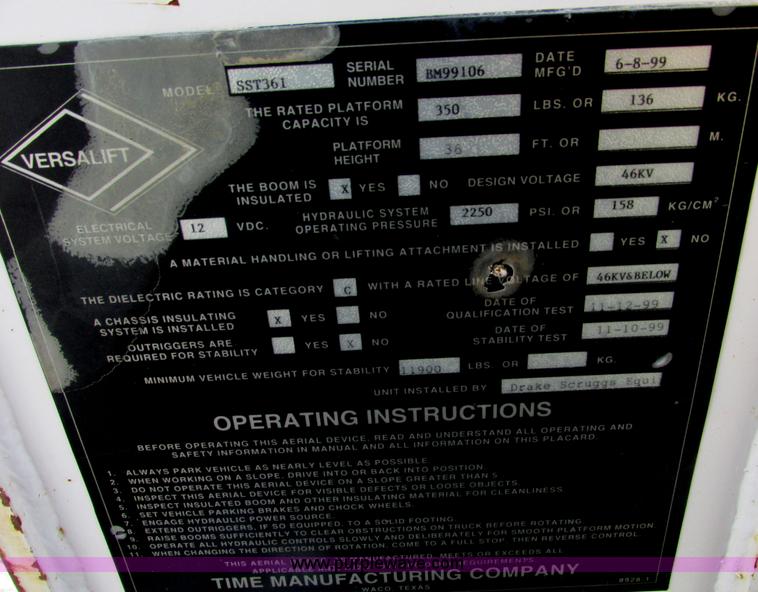 image for item F4405 1999 Ford F550 Super Duty bucket truck