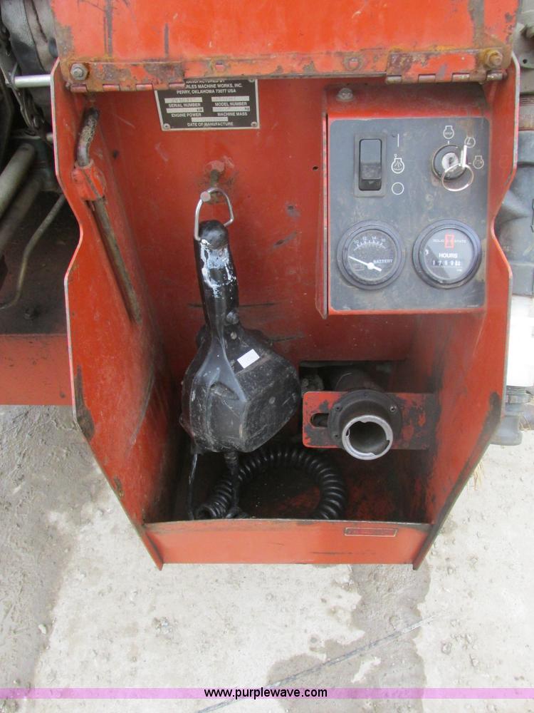 image for item F4419 2001 Ditch Witch JT1720 directional drill