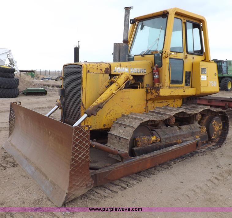 image for item F6458 1984 John Deere 750 dozer