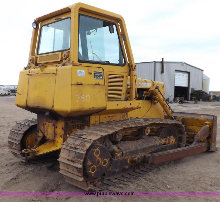 image for item F6458 1984 John Deere 750 dozer