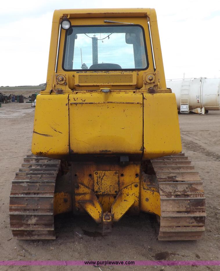 image for item F6458 1984 John Deere 750 dozer