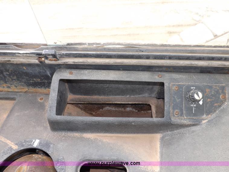 image for item F6458 1984 John Deere 750 dozer