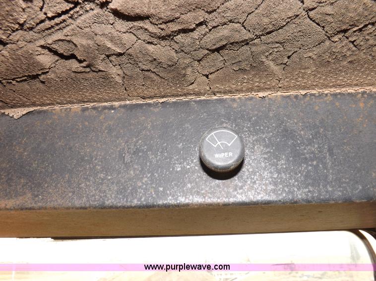 image for item F6458 1984 John Deere 750 dozer