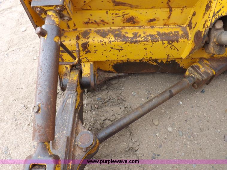 image for item F6458 1984 John Deere 750 dozer