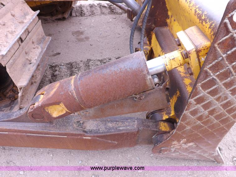 image for item F6458 1984 John Deere 750 dozer