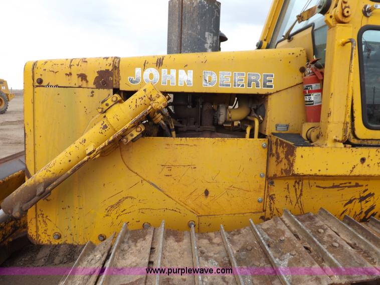 image for item F6458 1984 John Deere 750 dozer