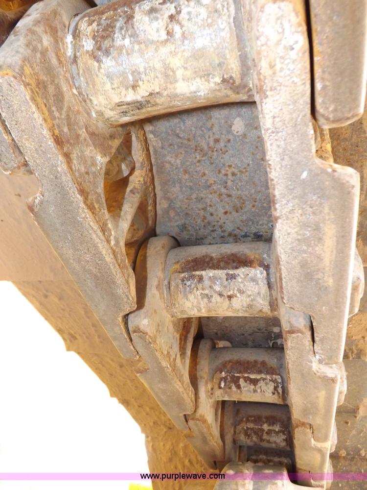 image for item F6458 1984 John Deere 750 dozer