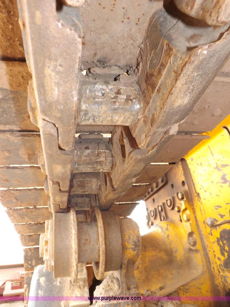 image for item F6458 1984 John Deere 750 dozer