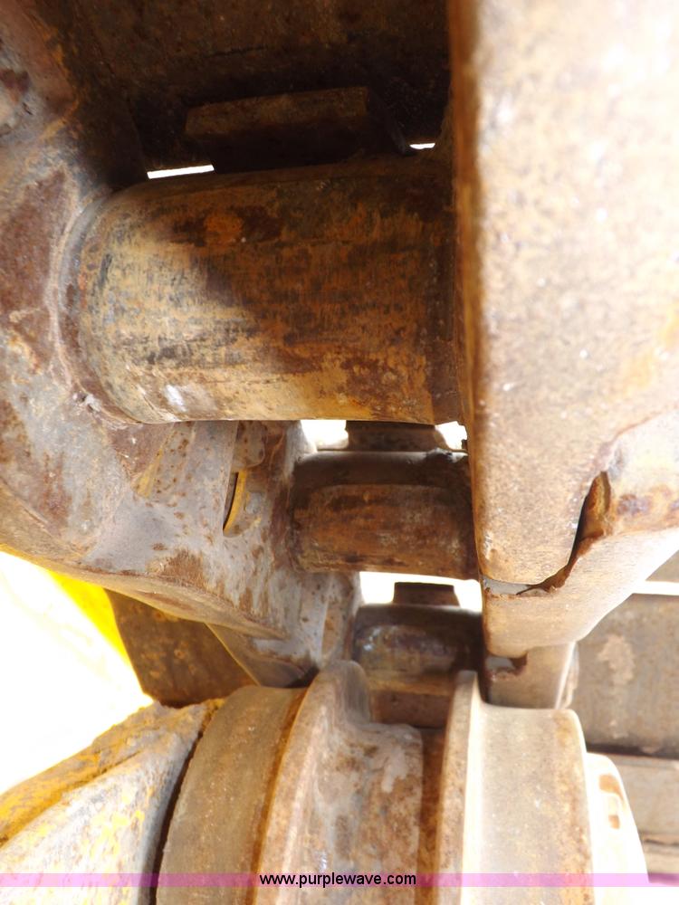 image for item F6458 1984 John Deere 750 dozer