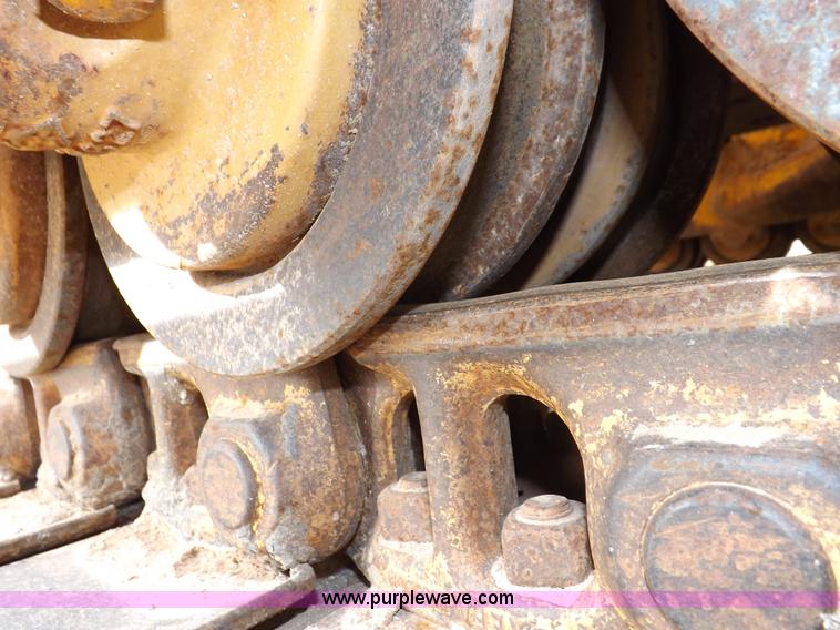 image for item F6458 1984 John Deere 750 dozer