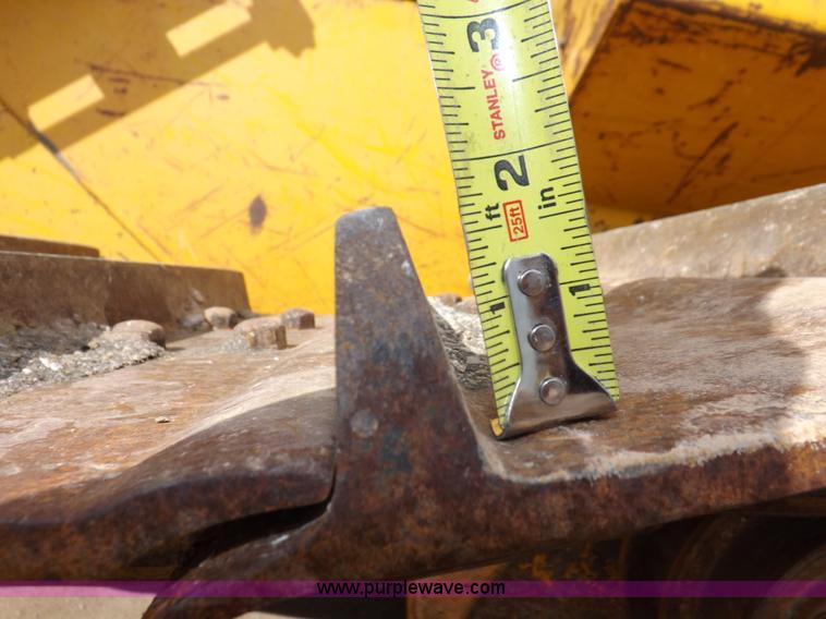 image for item F6458 1984 John Deere 750 dozer