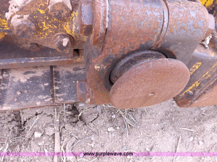 image for item F6458 1984 John Deere 750 dozer