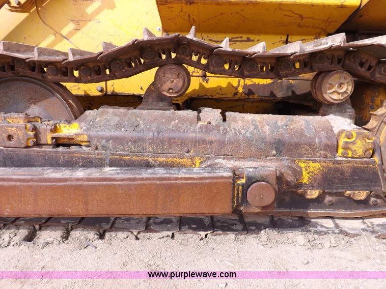 image for item F6458 1984 John Deere 750 dozer