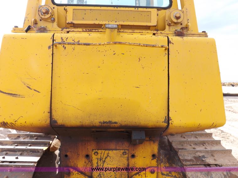 image for item F6458 1984 John Deere 750 dozer