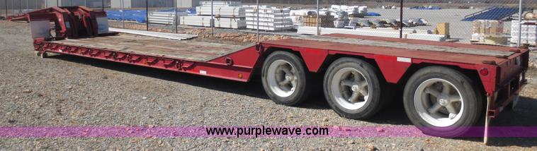 image for item F6592 1990 Etnyre 35' 50 ton detachable equipment trailer