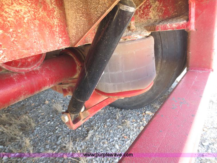 image for item F6592 1990 Etnyre 35' 50 ton detachable equipment trailer